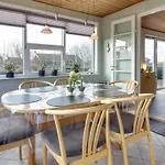 Pupa - 500m From The Sea By Interhome Feriehus